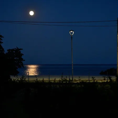 Nisaki Seafront Kalamítsion
